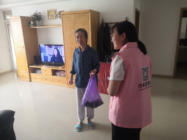 晨光社区妇联端午温暖行主题活动.jpg
