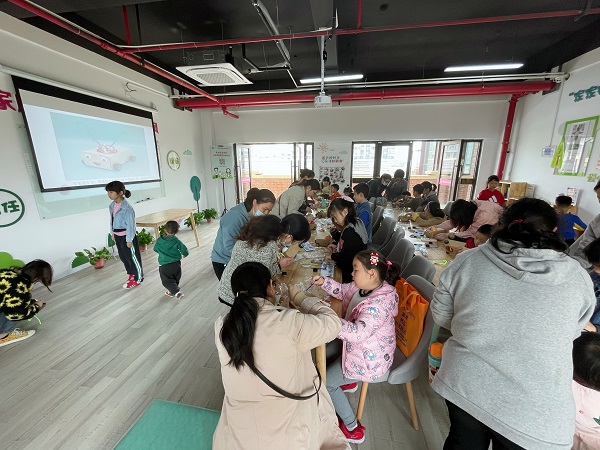 科技点亮童心.jpg