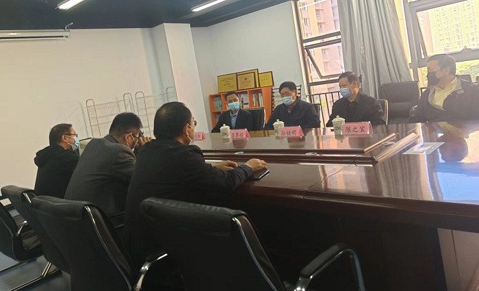 座谈.jpg