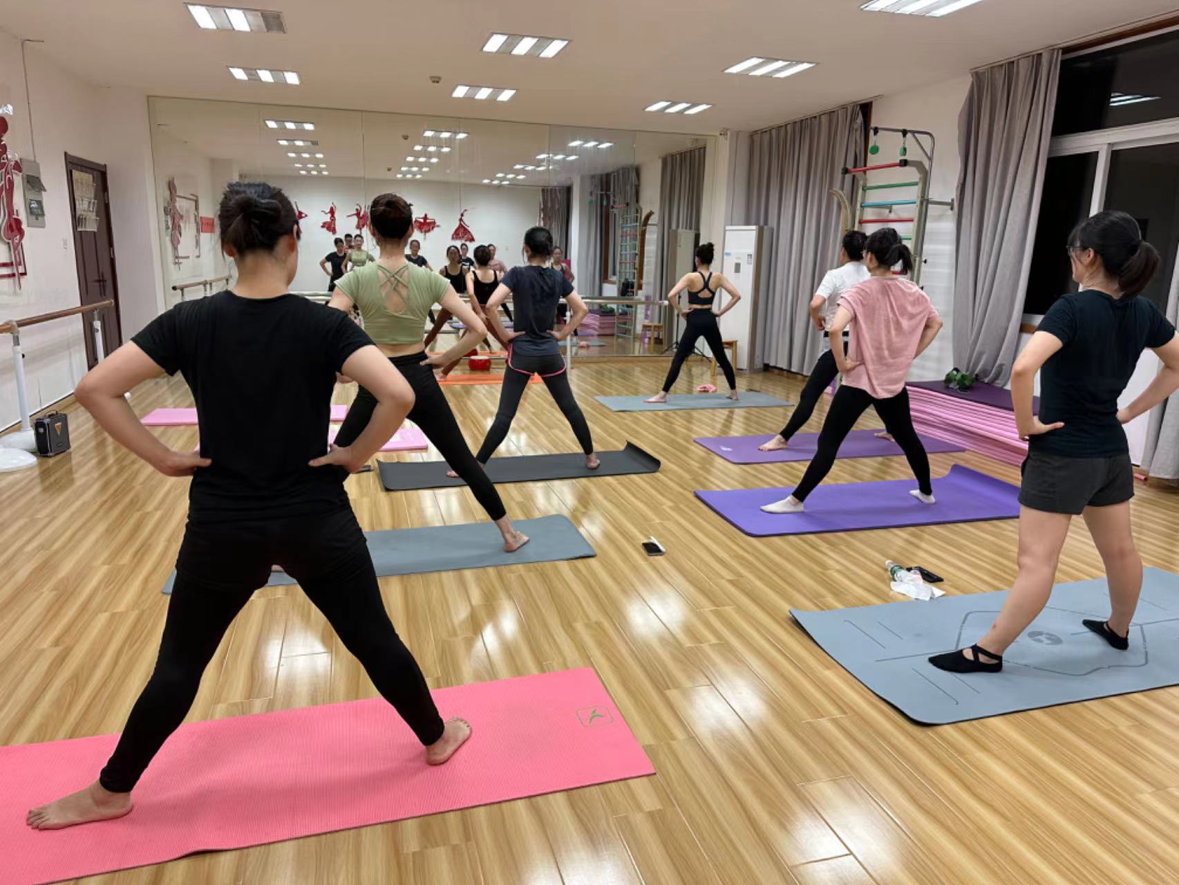 瑜伽公益课_20230902091546 (1).jpg